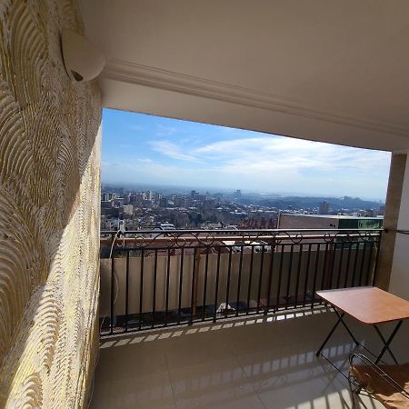 Flat With Balcony On Cascade Apartment เยเรวาน ภายนอก รูปภาพ